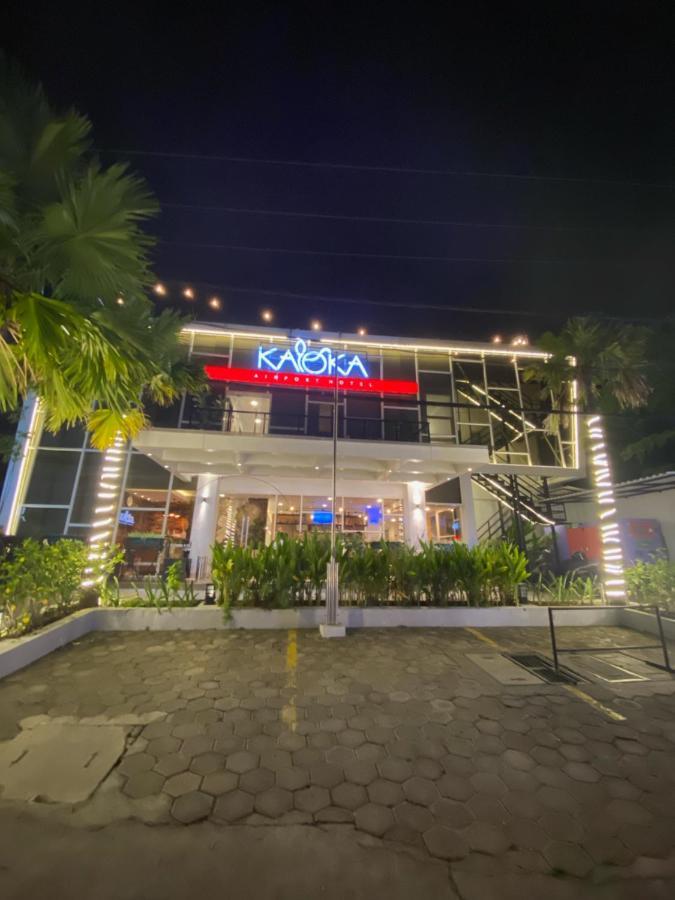 Kaloka Airport Hotel Sumbawa Besar Exterior photo
